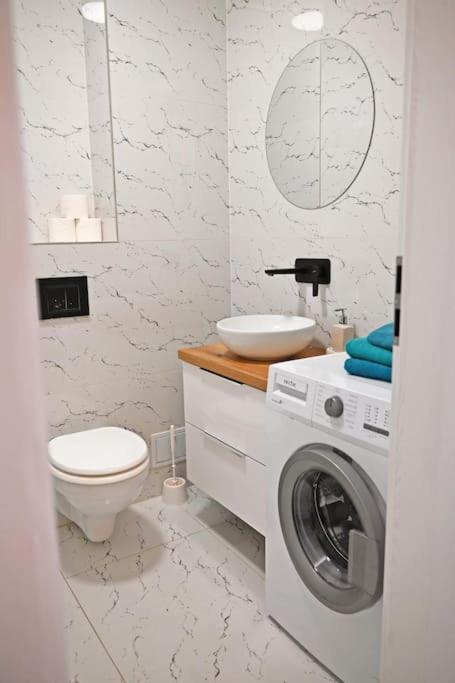 7A Dream Apartment 7A Si Parcare ออราแด ภายนอก รูปภาพ